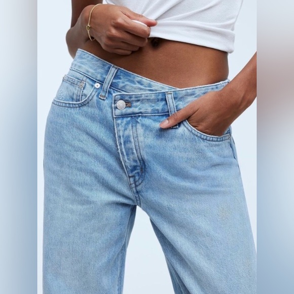 Madewell Denim - Madewell light wash low slung straight jeans asymmetrical 29